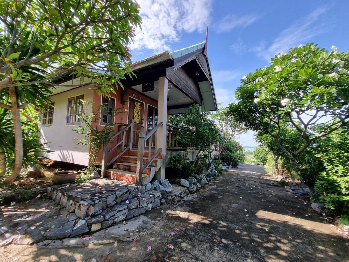 Hello Sichang Bungalow Ko Si Chang Exterior foto